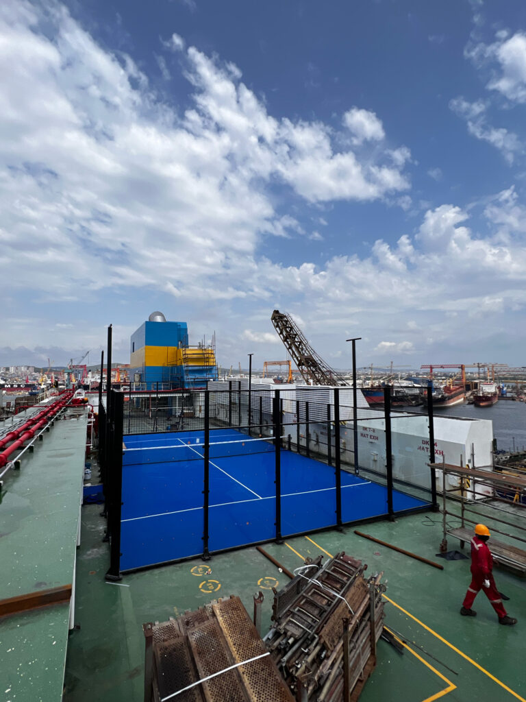 tuzla-marina-lake-wanaka-padel-proje-uygulama-anahtar-teslim-montaj-ekip-calismasi
