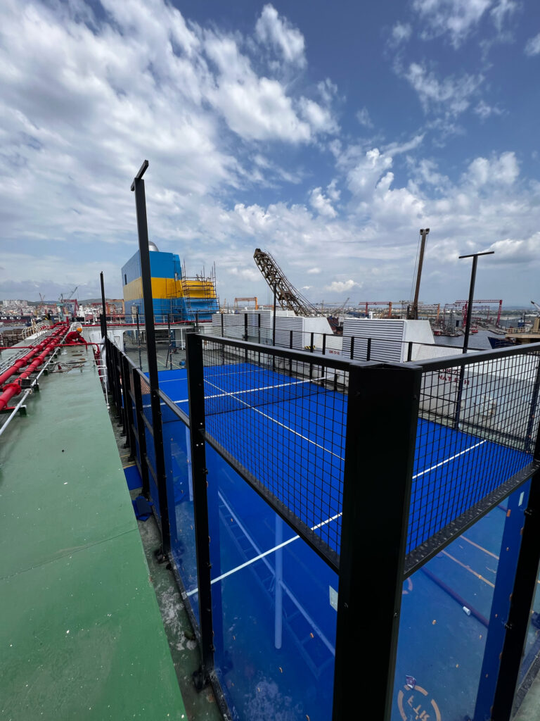 tuzla-marina-lake-wanaka-padel-proje-uygulama-anahtar-teslim-montaj-ekip-calismasi