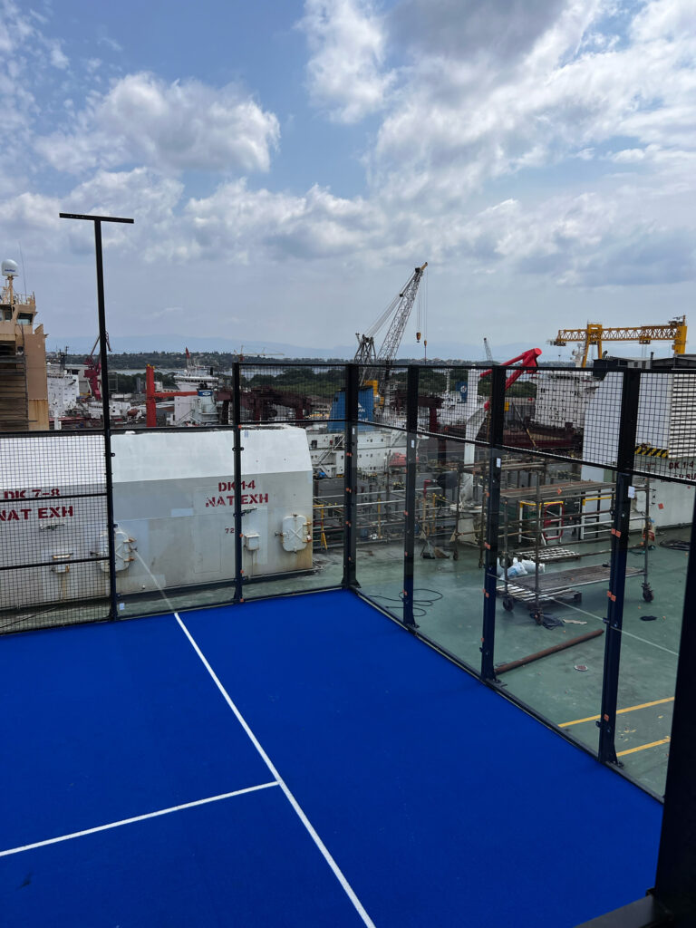 tuzla-marina-lake-wanaka-padel-proje-uygulama-anahtar-teslim-montaj-ekip-calismasi